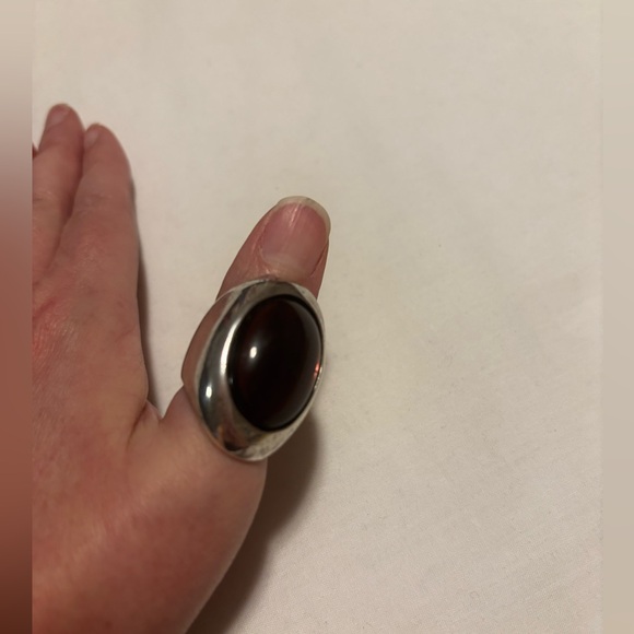 Silver or pewter oxidized ring with a smooth purple/amethyst stone. - Picture 7 of 9